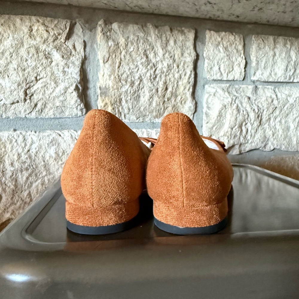 Women’s Suede Pointed Toe Bow Flats in Tan - Picture 4 of 8